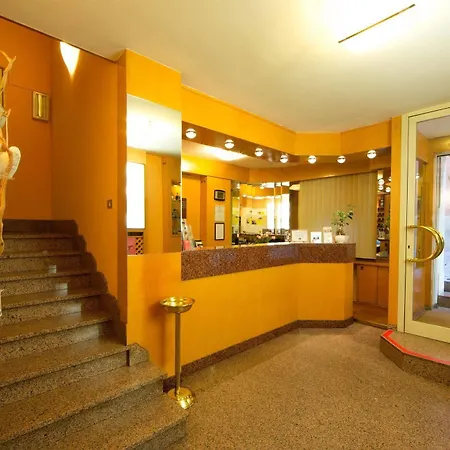 Western Libertà 3* Modène