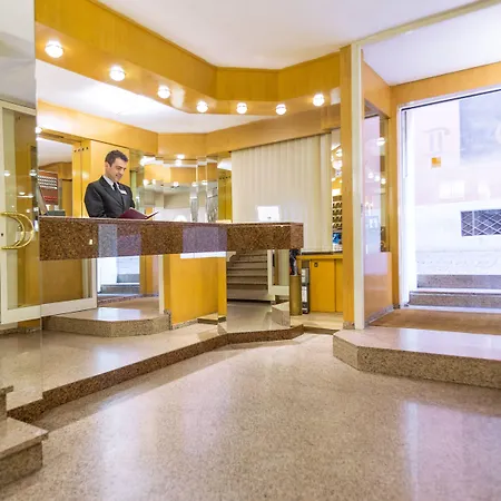 Western Liberta مودينا