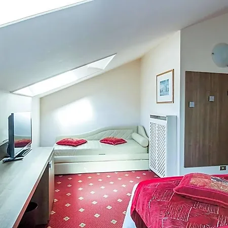 Western Liberta Hotel