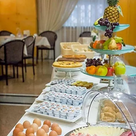 Western Liberta Hotel Módena