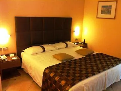 Western Liberta مودينا